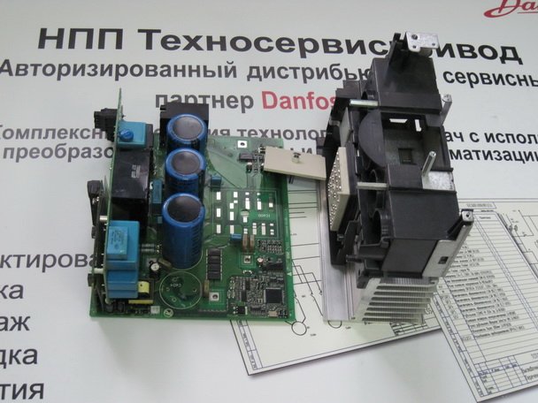 Преобразователь частоты VLT Micro Drive FC 51 в разобранном виде